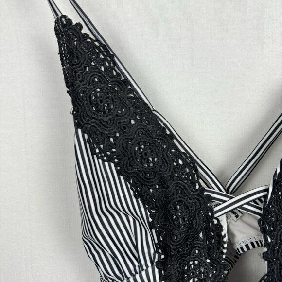 Cupshe One Piece Swimsuit Small Black White Stripe Lace V-Neck Tie Back Cutout - Picture 8 of 9